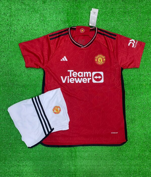 MANCHESTER UNITED HOME WITH SHORTS FAN VERSION