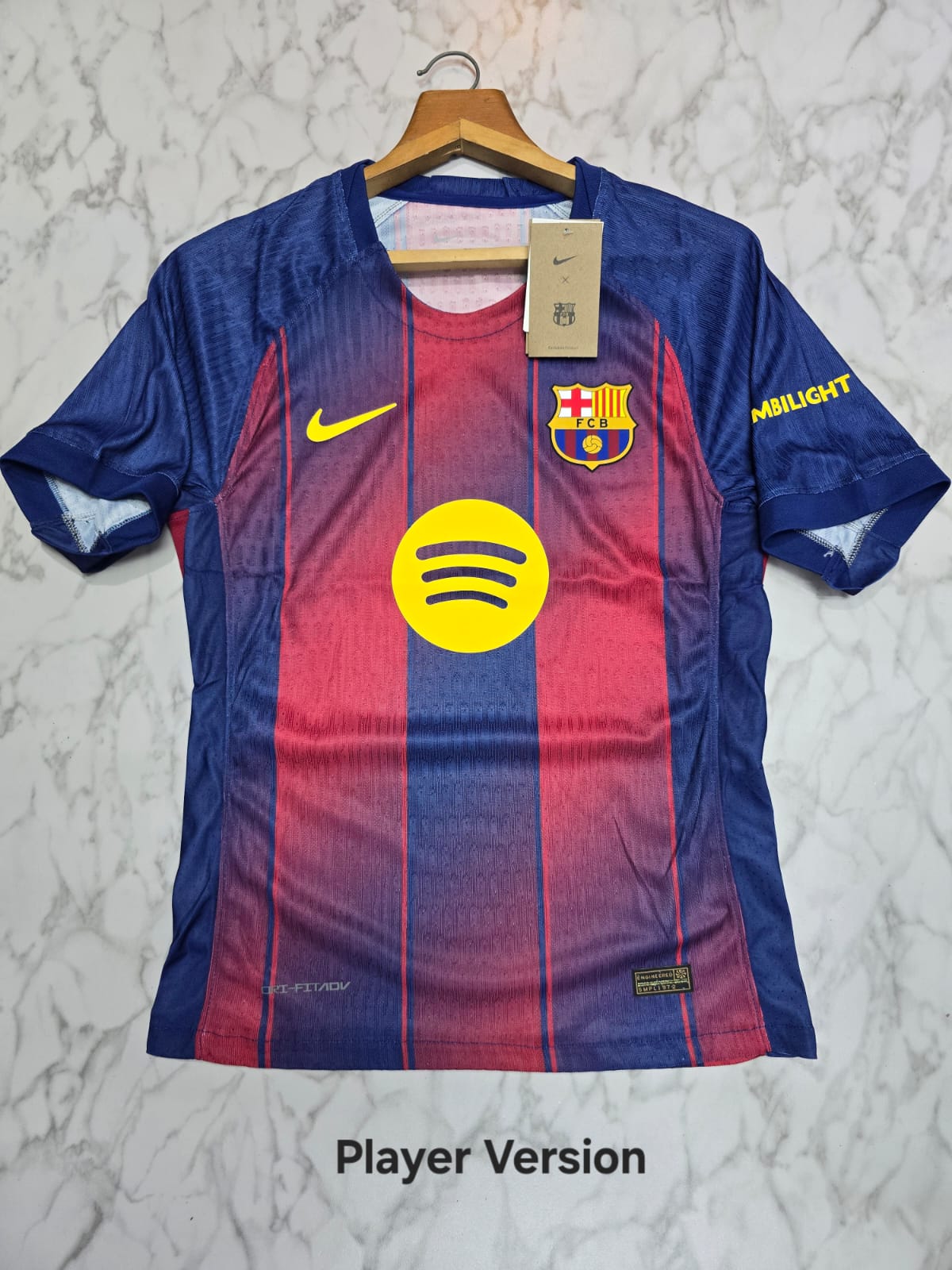 (LARGE) BARCELONA HOME PLAYER VERSION PRINT : LAMINE YAMAL 19