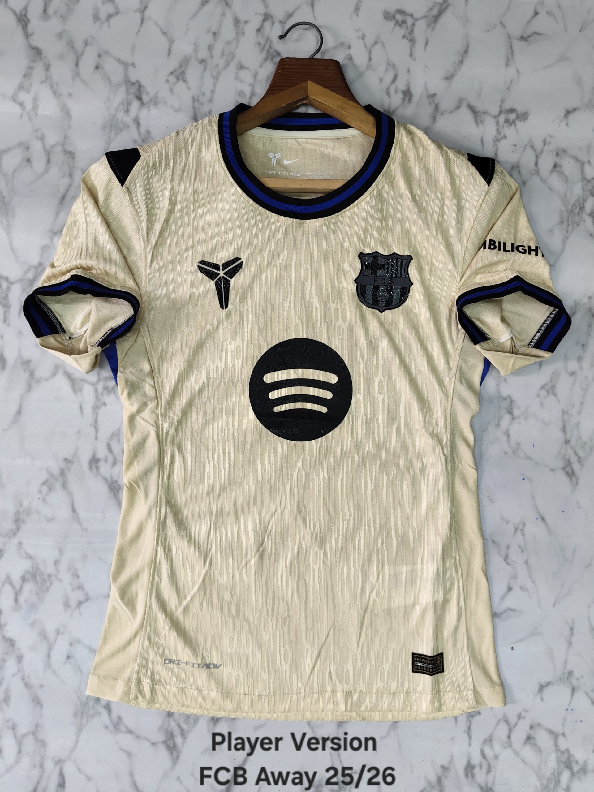 (XL) BARCELONA AWAY PLAYER VERSION