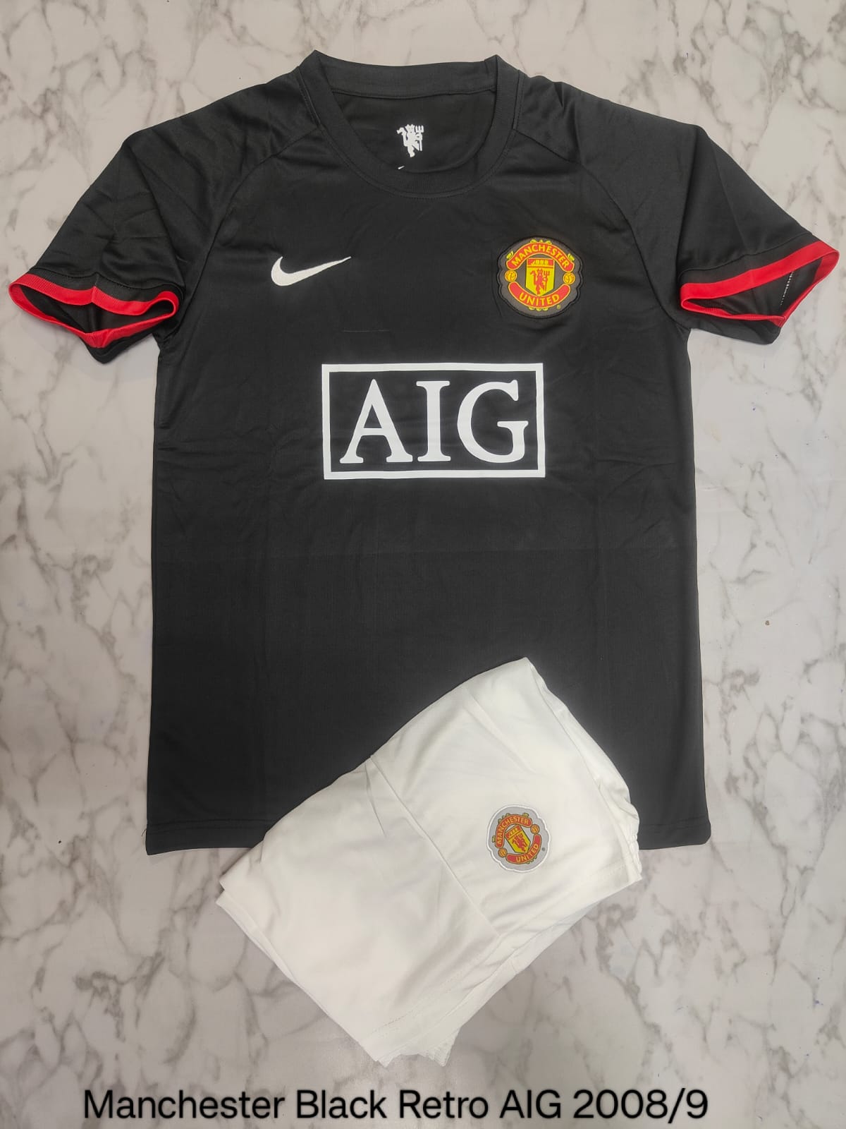 (LARGE) MANCHESTER UNITED 2008 AWAY WITH SHORTS