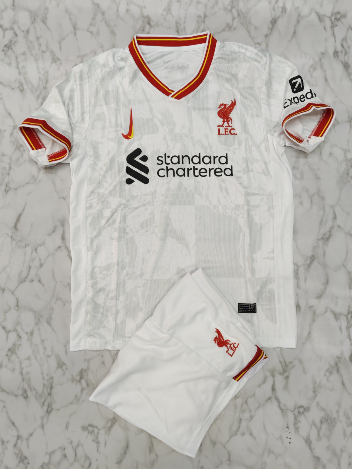 (XL) LIVERPOOL THIRD 24/25 WITH SHORTS