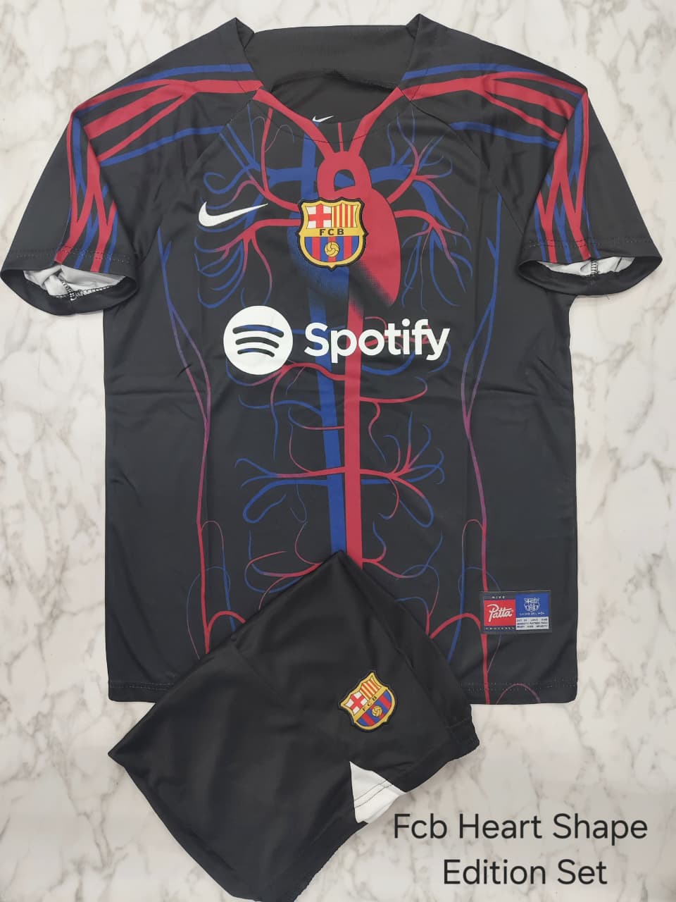 (XL) BARCELONA HEART WITH SHORTS